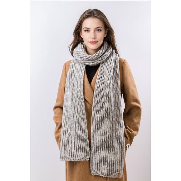 NWT VOBELLE Women's HANDMADE CHUNKY KNIT SCARF 100% Merino Wool GRAY 88” x 8” - Picture 1 of 1